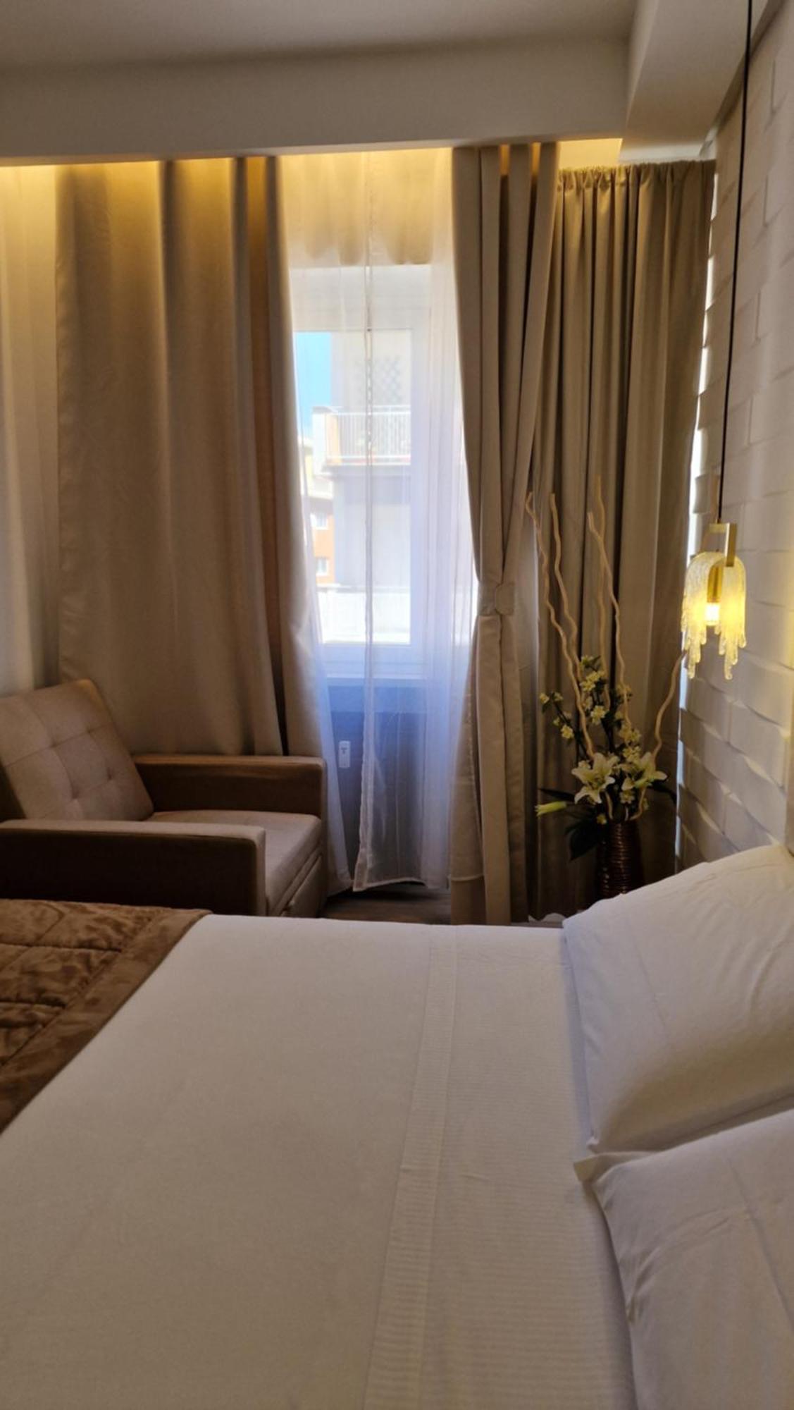 Bed and Breakfast Living à Rome Extérieur photo