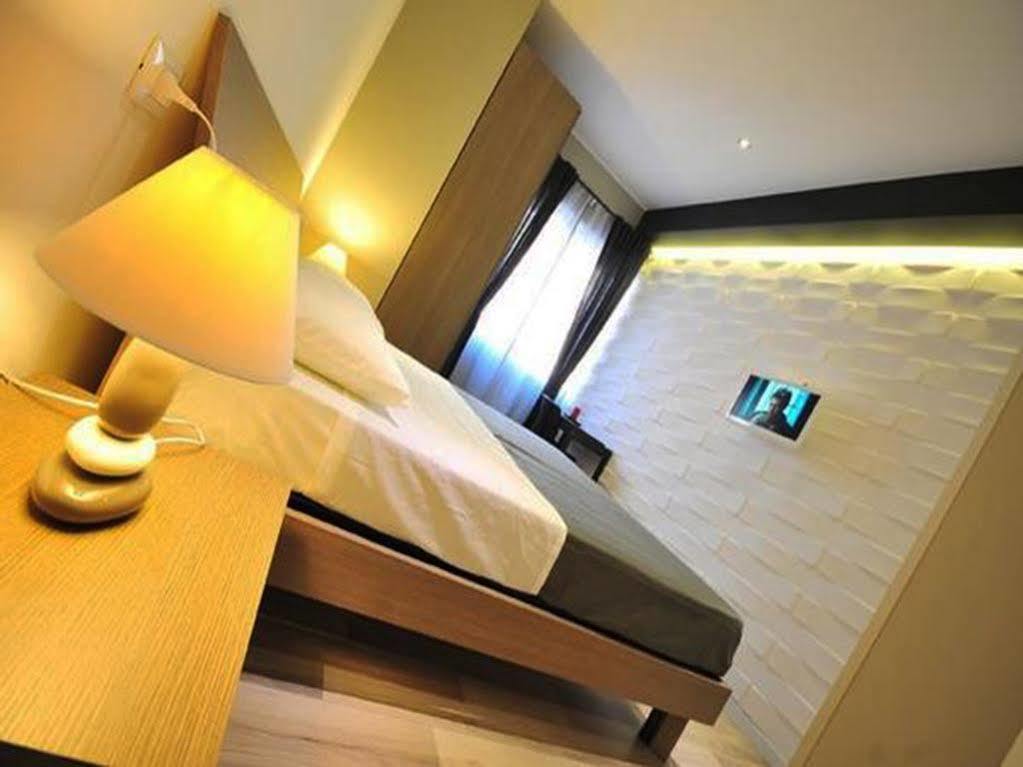 Bed and Breakfast Living à Rome Extérieur photo